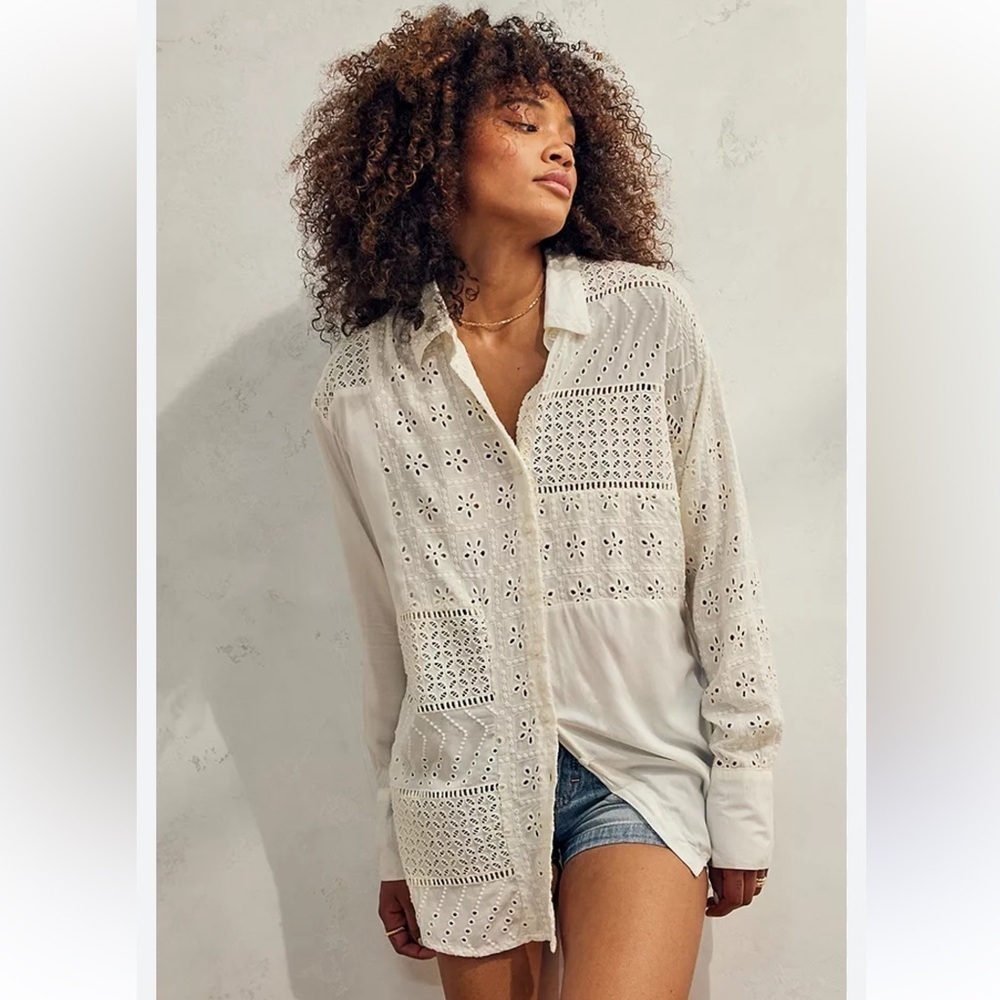 Urban Outfitters Carter Spliced Broderie Shirt Size XS